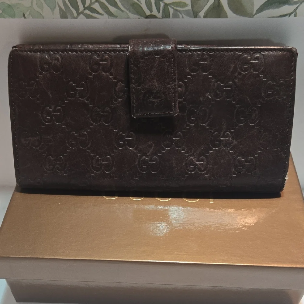 Gucci Dark Brown Embossed Leather Wallet - Picture 2 of 16
